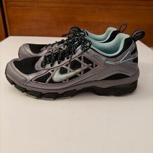 Nike Running Shoes, size 9.5